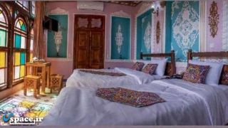 نمای داخلی اتاق شاهنشین هتل سنتی تابش - شیراز